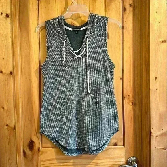 Inspired Hearts Sleeveless Hoodie - Picture 1 of 9